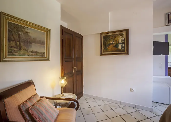 Guest house Alterra Vita 3*