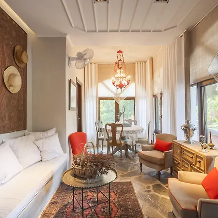 Alterra בית הארחה 3*