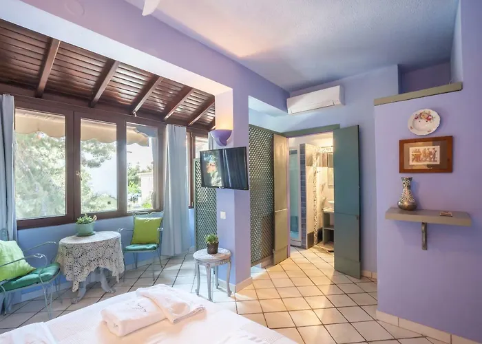 Alterra 3* נאוס מרמרס