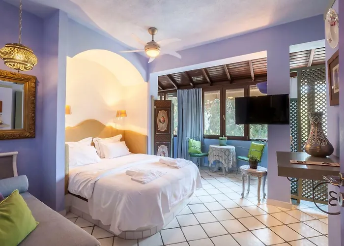 Alterra 3* נאוס מרמרס